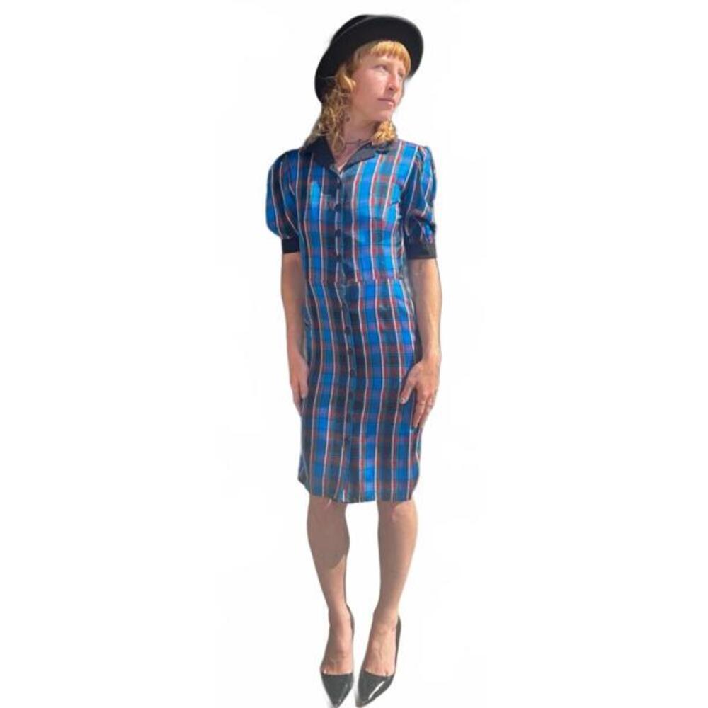 1940s XS Blue Plaid Silk Sheath Dress – Black Collar & Cuffs, Button-Up